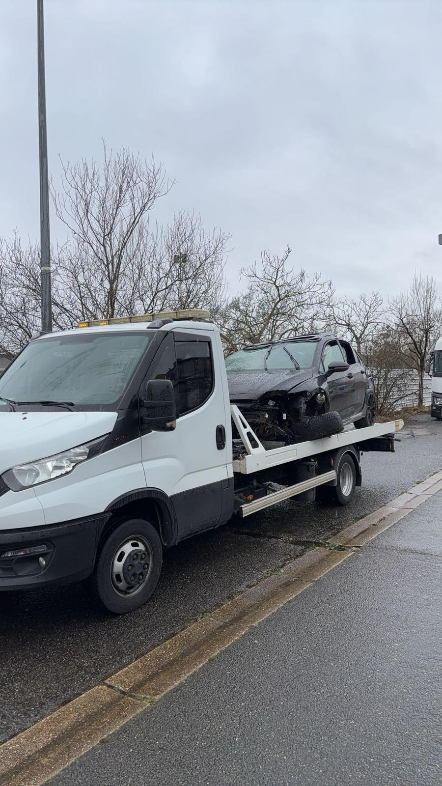 Dépannage Auto automobile d'un véhicule accidenté.